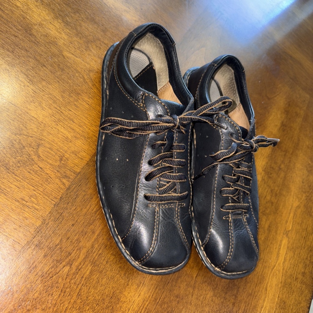 Born shoes 7.5 /38.5‎ womens